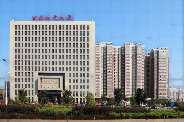 龙新净水【精品案例】湖南省地球物理地球化学调查所中心实验室超纯水设备